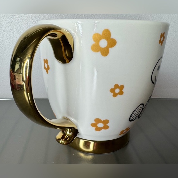 Peanuts snoopy fine Ceramic electroplated Cup with Gold Accent 16.7 oz mug - Picture 2 of 5